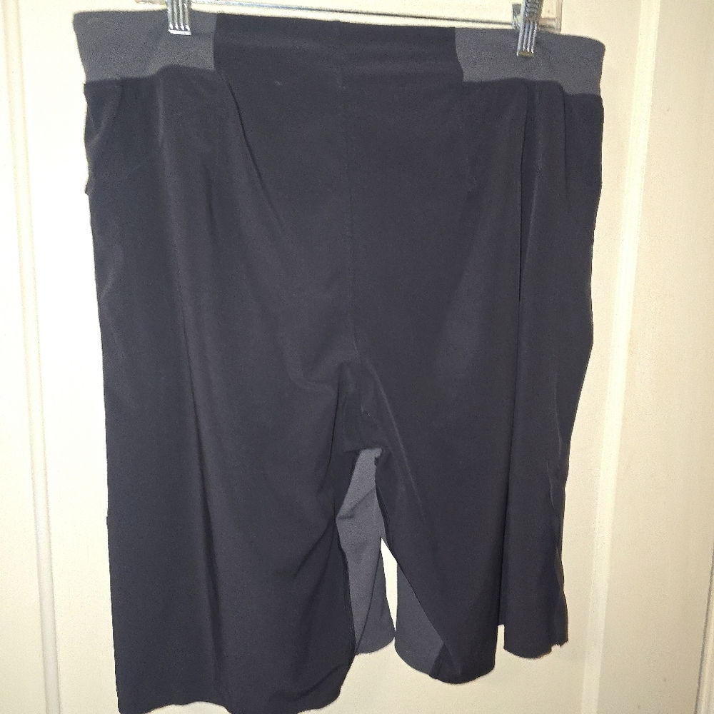 LULULEMON Men's Athletica Shorts Medium Black 10 Inseam XL *Drawstring Broken* - Picture 3 of 5